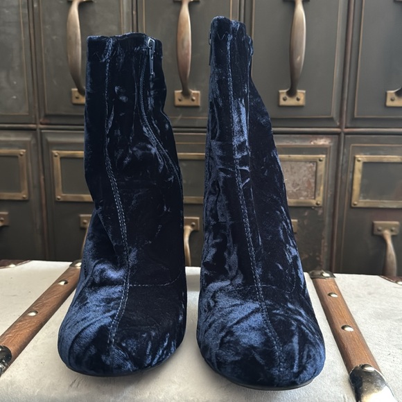 Mia Valencia Crushed Velvet Boots - Picture 2 of 6